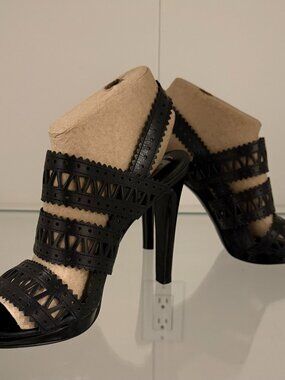 BCBG MaxAzria Black Strappy Heels Rare 7.5